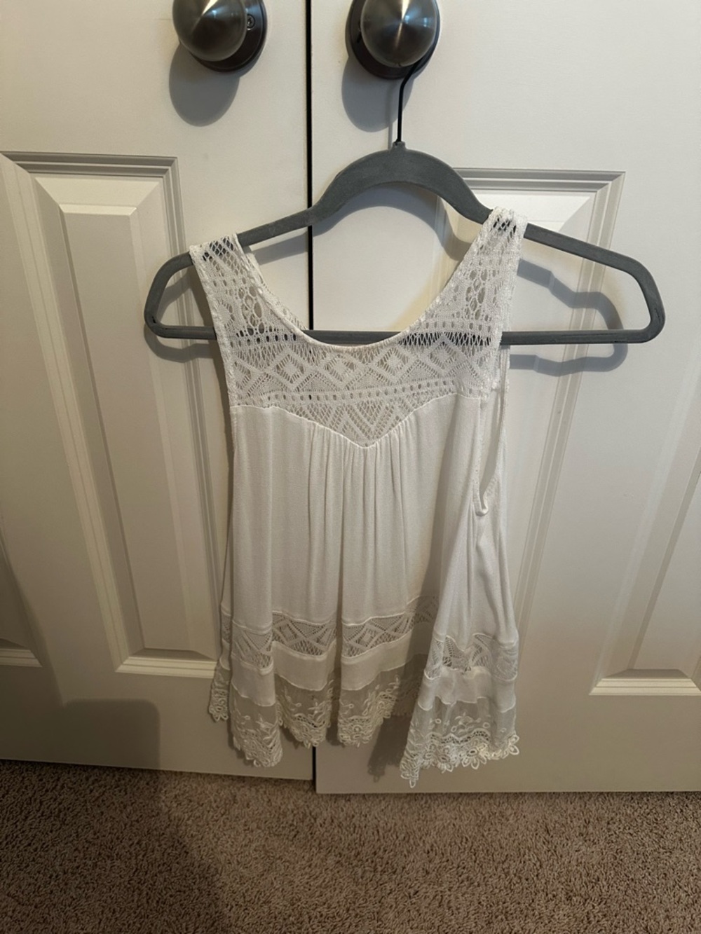 vestique White Lace-Trim Crochet Tank Top